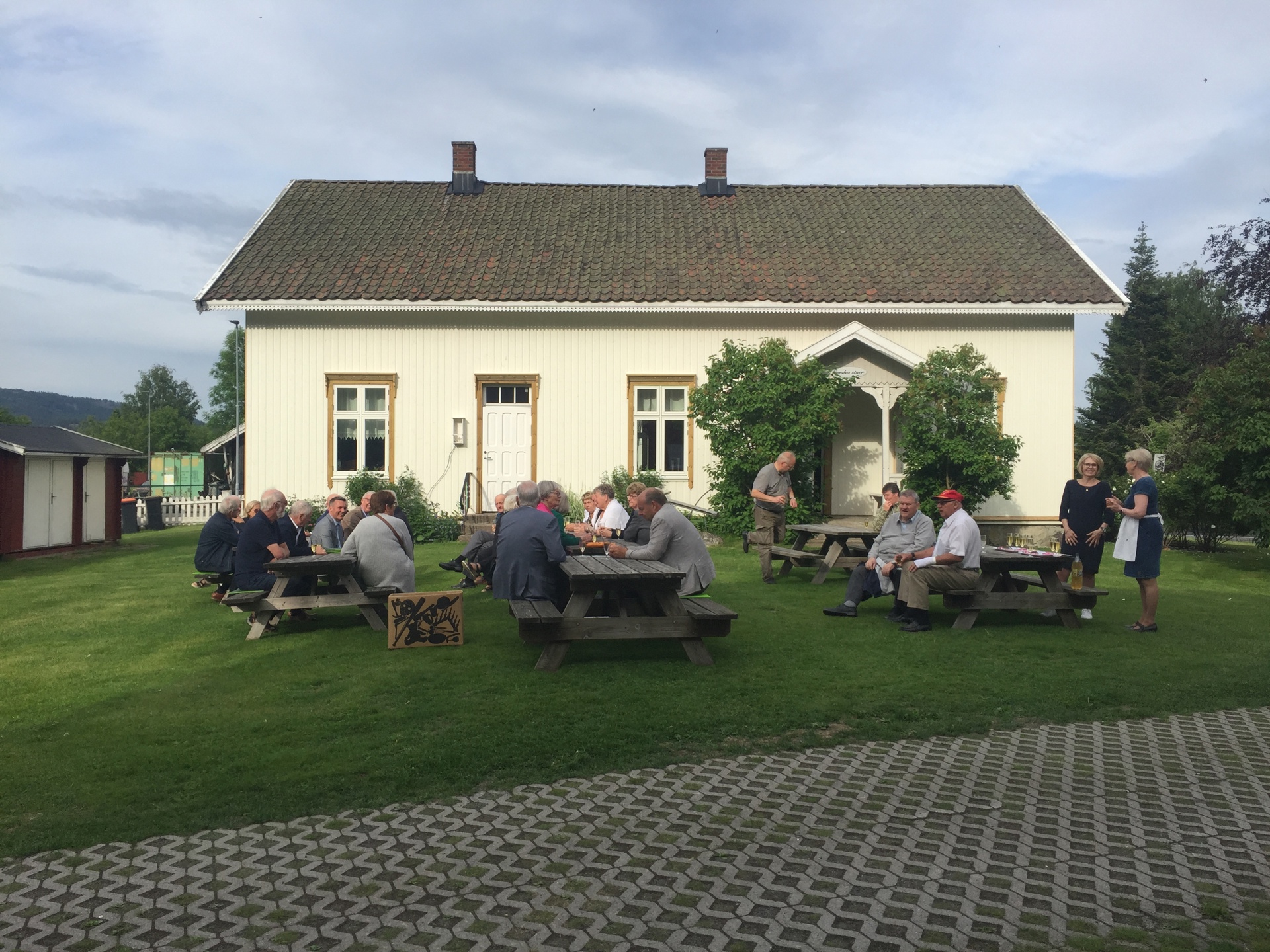 Markering av ferdig rehabilitering av Tunet